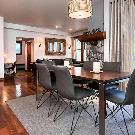 Snowcreek # 883 - Phase V Villa